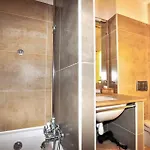 2 Bedroom Awesome In St-laurent-de-la-cabr Prázdninový dům