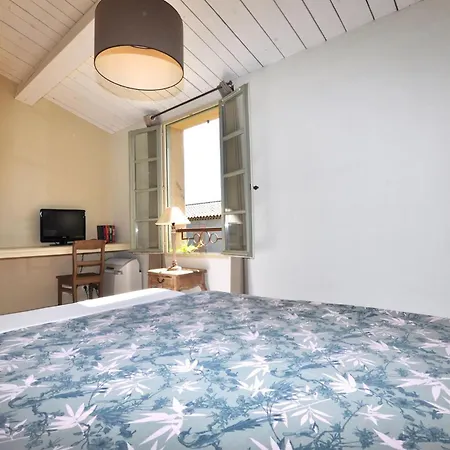 2 Bedroom Amazing In St-laurent-de-la-cabr Saint-Laurent-de-la-Cabrerisse