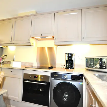 Casa vacanze 2 Bedroom Amazing In St-laurent-de-la-cabr Saint-Laurent-de-la-Cabrerisse