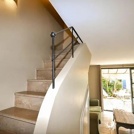 2 Bedroom Amazing In St-laurent-de-la-cabr Casa vacanze *
